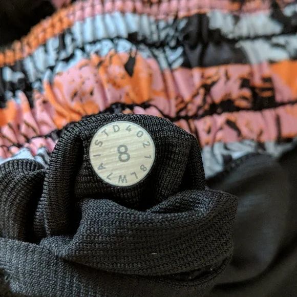 Lululemon Hotty Hot Short II - Picture 3 of 3